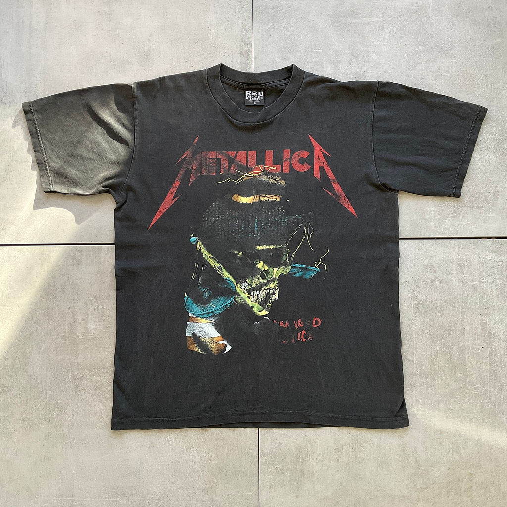 2000s Metallica Damaged Injustice T-Shirt - Restored Vintage